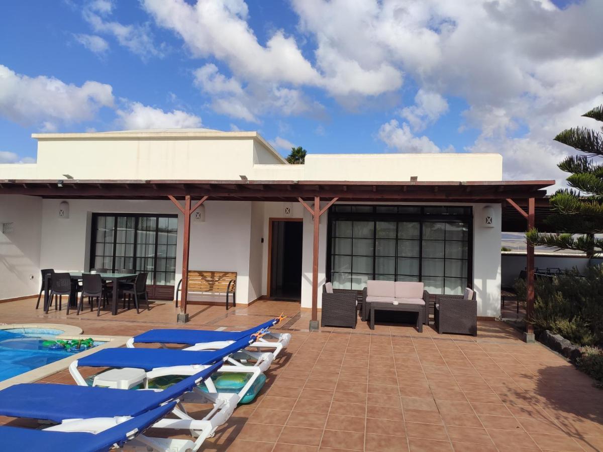 Villa Celeste Playa Blanca  Exteriör bild